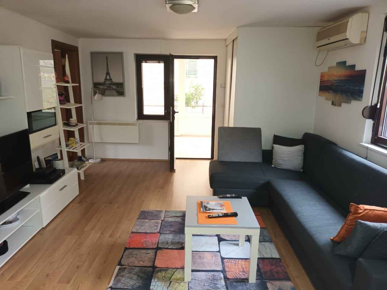 Apartment in Prcanj with pool